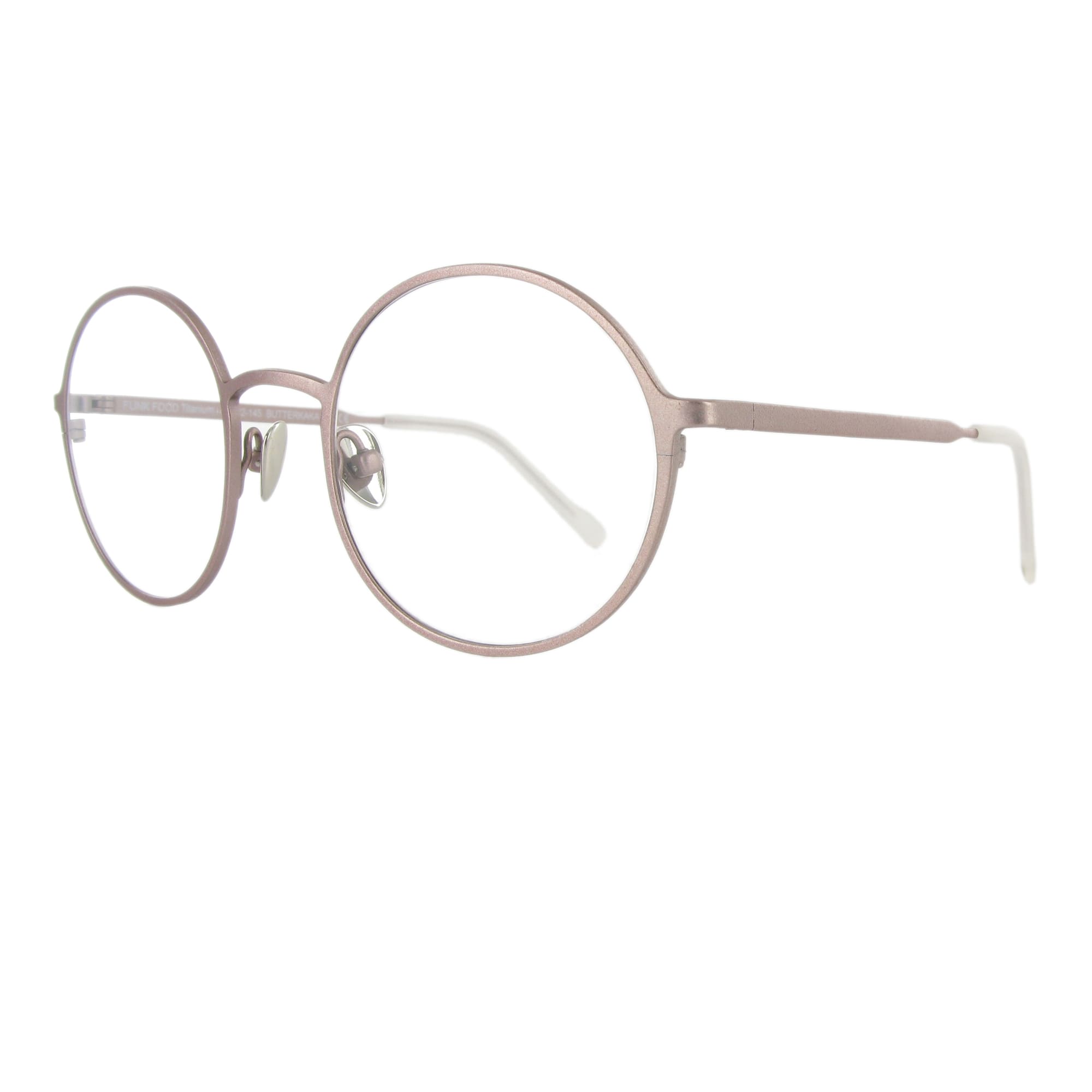 Edelstahlbrille in der Farbe pearl rose mit runden Gläsern und großzügigem Steg, ausgewogen und minimalistisch.